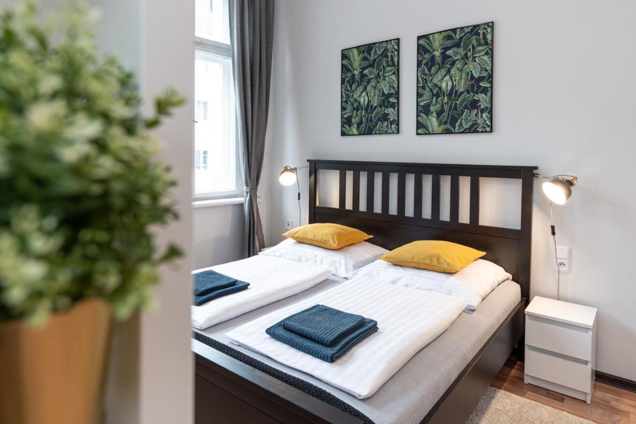 Standard Double Room with Shared Bathroom